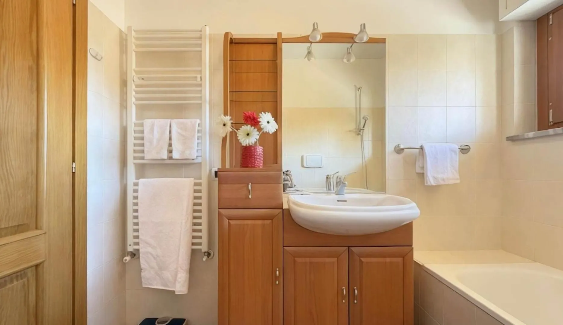 Homeby, Appartamento Livigno Milánó Apartman